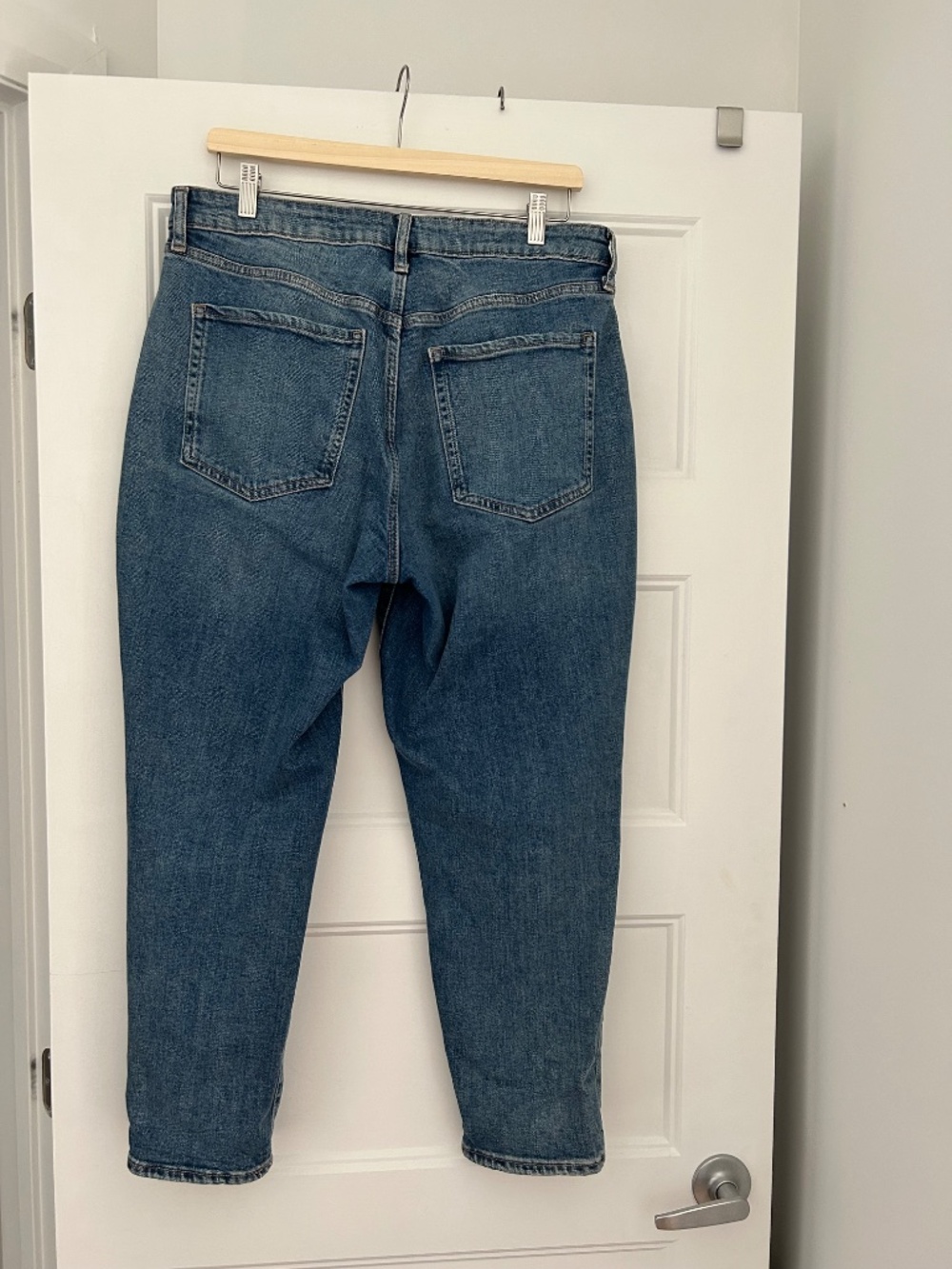 Old Navy Curvy O.G. Straight Jeans - Picture 2 of 4